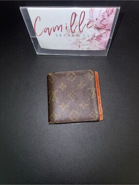 Louis Vuitton Brown Monogram Money wallet with Tan Trim